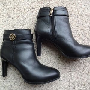 Tory Burch Black Britta Zip Side Bootie - 9